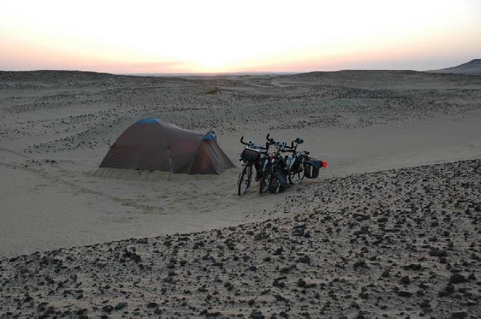 Bivouac  l'est de Maradah