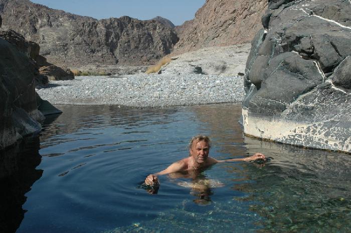 Baignade dans le Wadi Abyadh