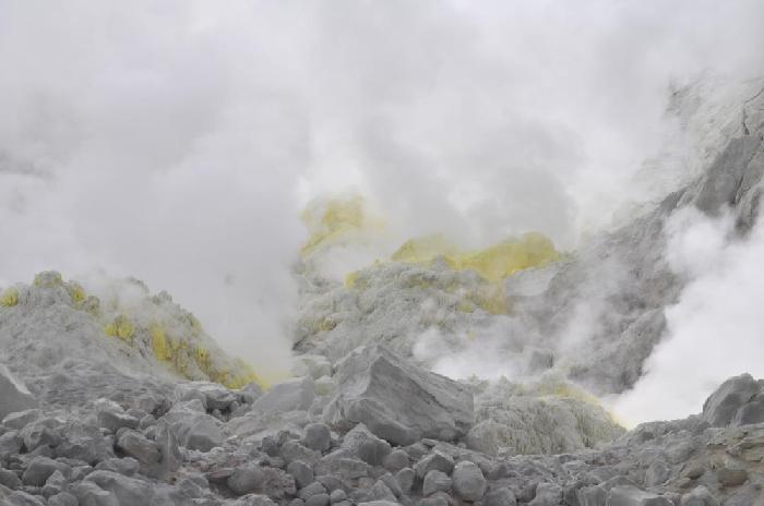 Fumeroles