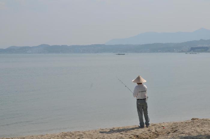 Sur les bords du lac Biwa