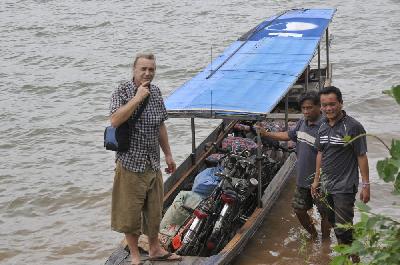 Arrivée des vélos au Laos