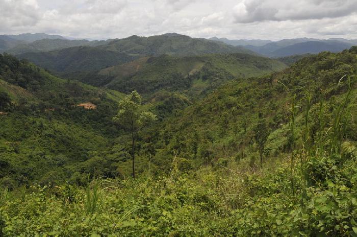 Entre Muang Kham et Phou Lao