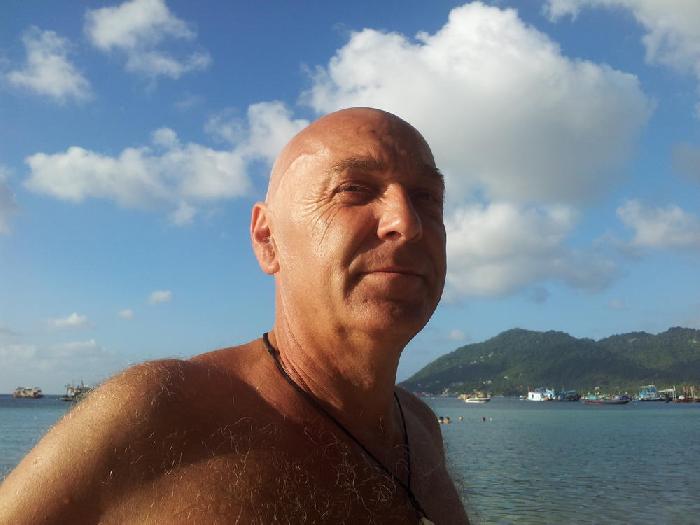 Eric est chauve