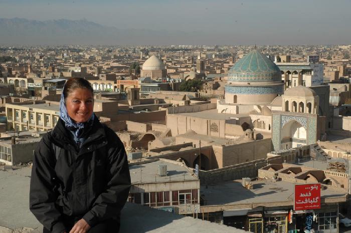 Christine sur les toits de Yazd